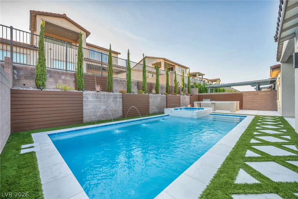 253 Robledo, Las Vegas, NV 89138