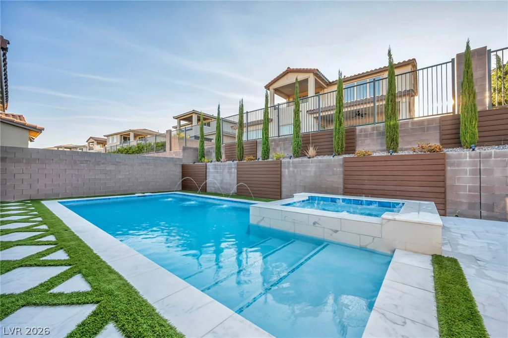 253 Robledo, Las Vegas, NV 89138