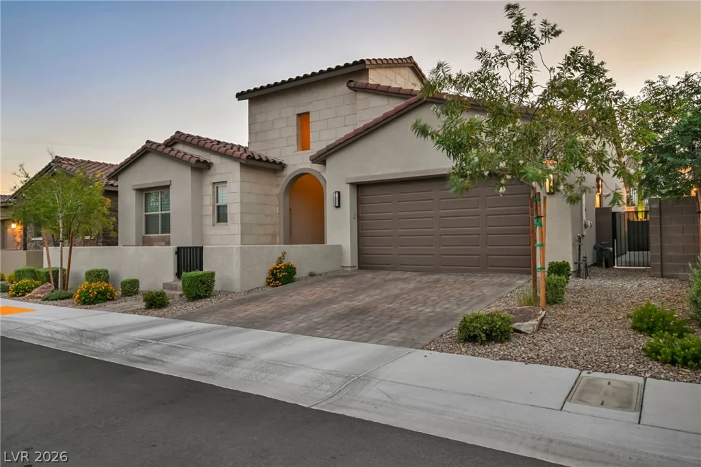 253 Robledo, Las Vegas, NV 89138