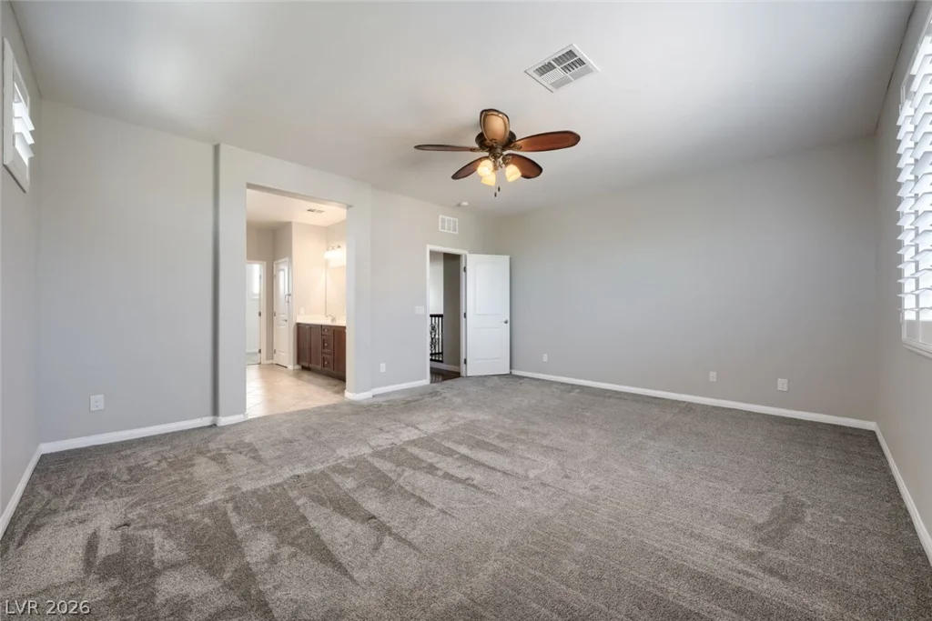 7038 Chestnut Valley, Las Vegas, NV 89166