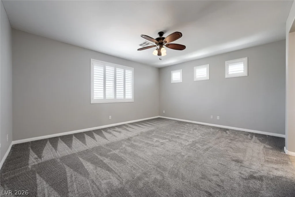 7038 Chestnut Valley, Las Vegas, NV 89166