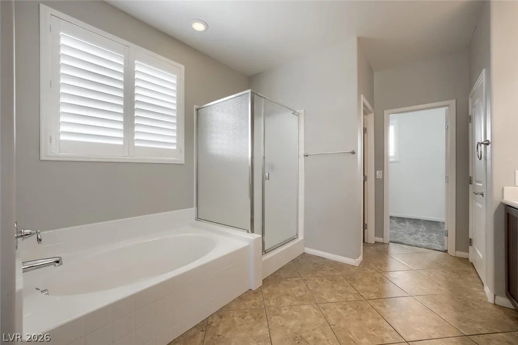 7038 Chestnut Valley, Las Vegas, NV 89166