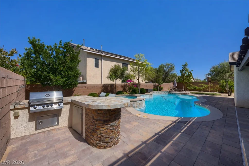 7038 Chestnut Valley, Las Vegas, NV 89166