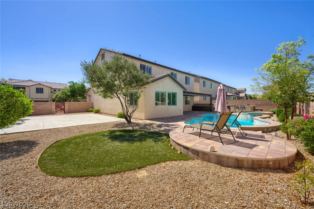 7038 Chestnut Valley, Las Vegas, NV 89166