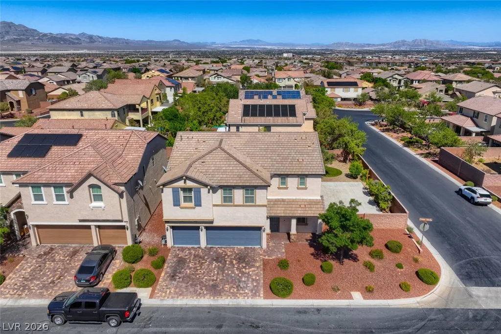 7038 Chestnut Valley, Las Vegas, NV 89166