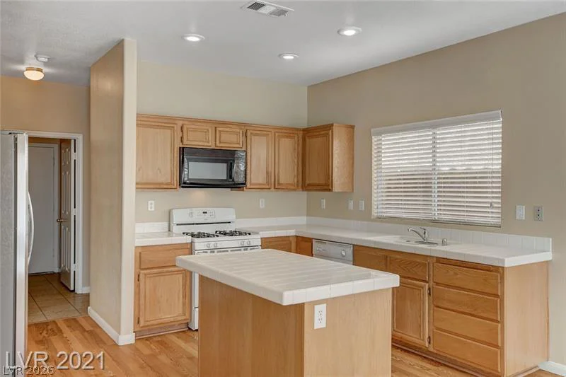 7993 Sky Birch, Las Vegas, NV 89147