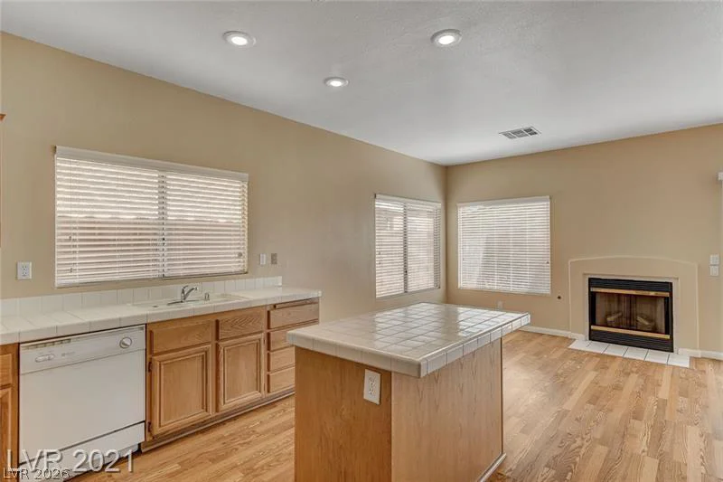 7993 Sky Birch, Las Vegas, NV 89147