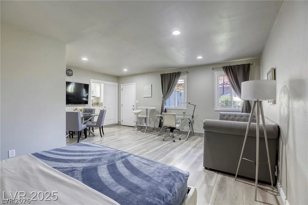 4068 Spitze, Las Vegas, NV 89103