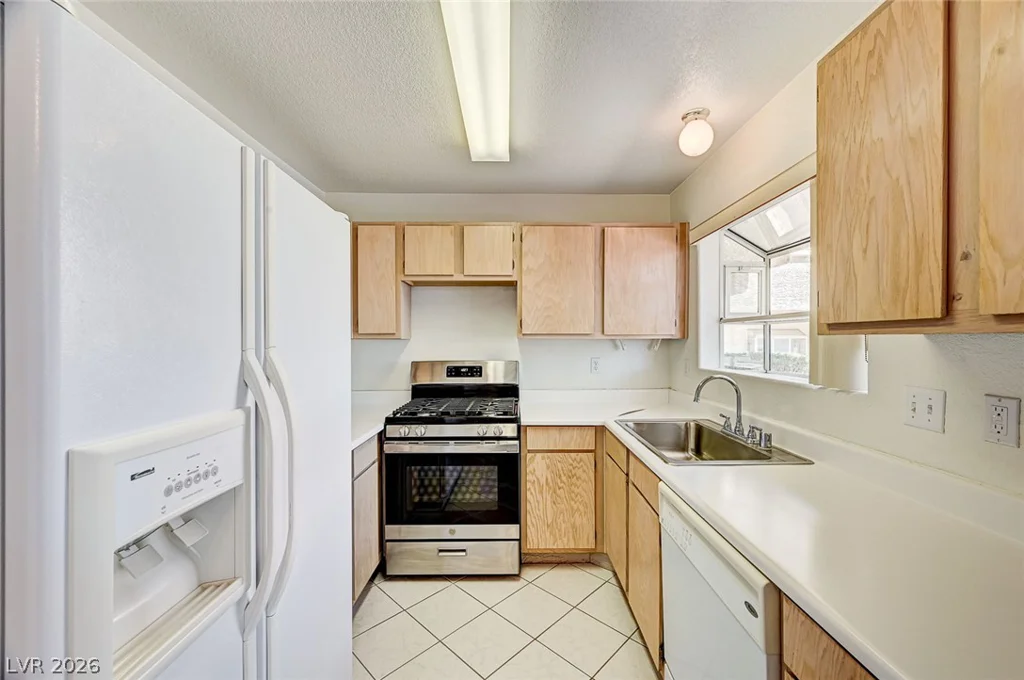 694 Anne, Henderson, NV 89015