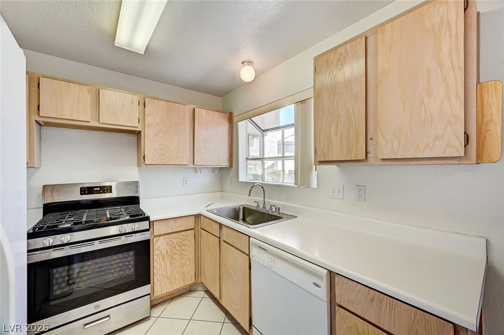 694 Anne, Henderson, NV 89015