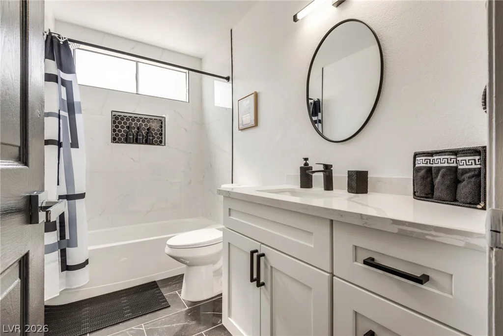 6212 Pinewood, Las Vegas, NV 89103