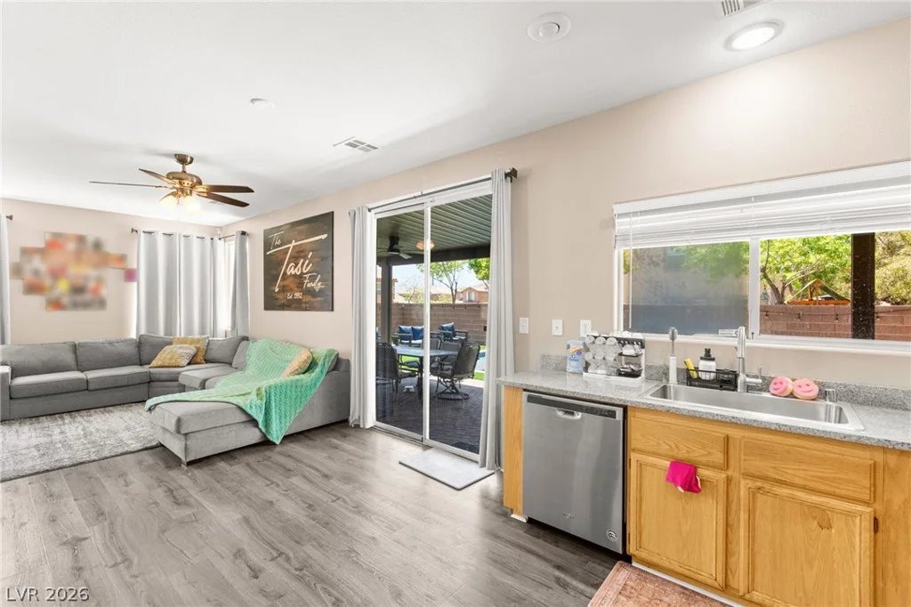 2305 Cockatoo, North Las Vegas, NV 89084