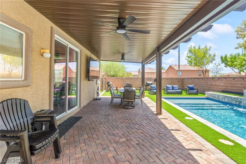 2305 Cockatoo, North Las Vegas, NV 89084