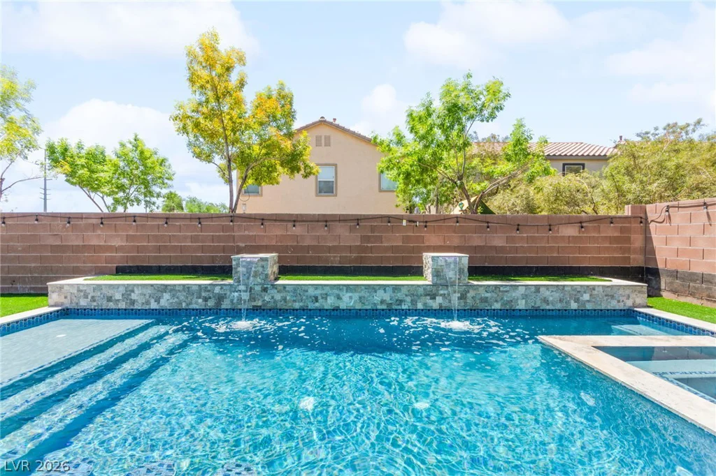 2305 Cockatoo, North Las Vegas, NV 89084