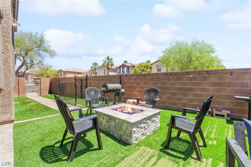2305 Cockatoo, North Las Vegas, NV 89084