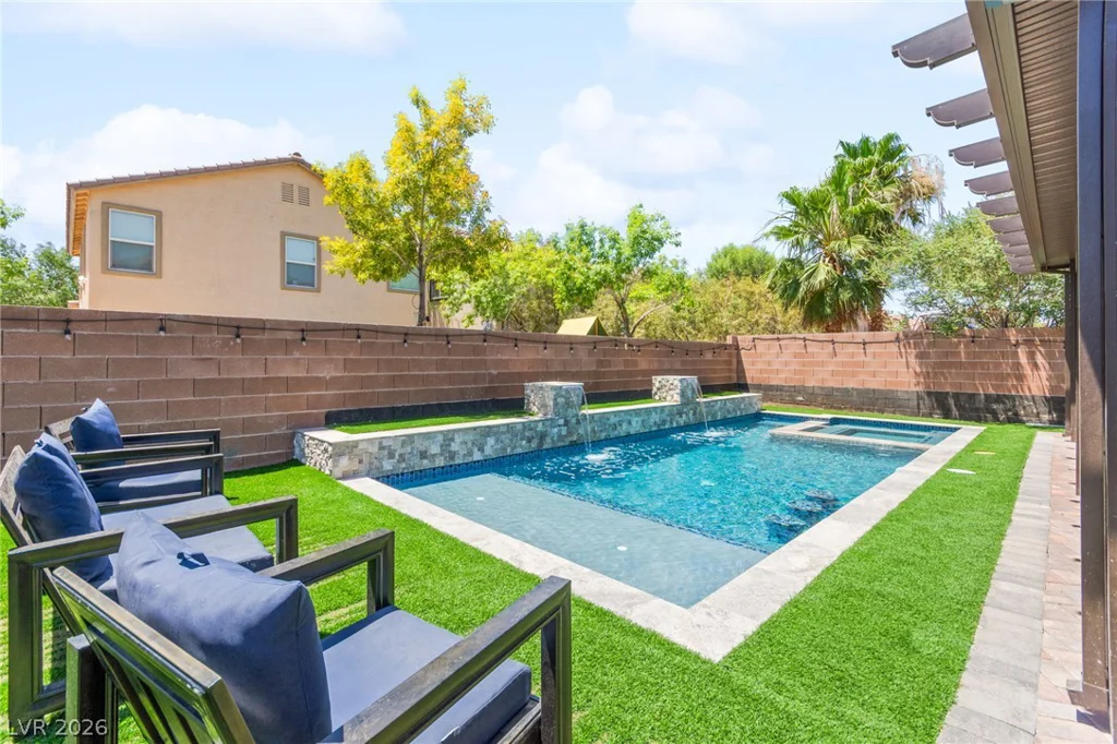 2305 Cockatoo, North Las Vegas, NV 89084