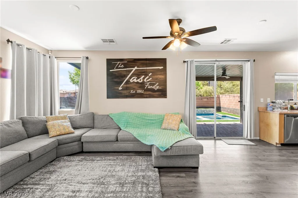 2305 Cockatoo, North Las Vegas, NV 89084
