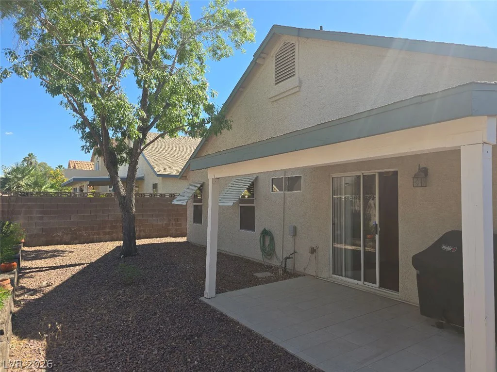 1208 Meridian Bay, Las Vegas, NV 89128