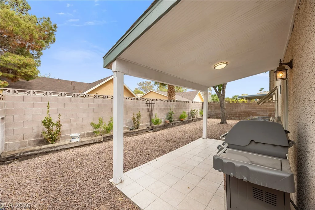 1208 Meridian Bay, Las Vegas, NV 89128