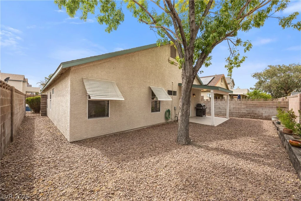 1208 Meridian Bay, Las Vegas, NV 89128