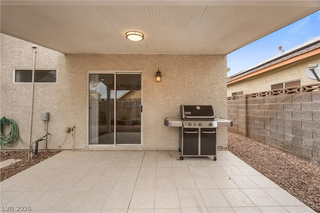 1208 Meridian Bay, Las Vegas, NV 89128