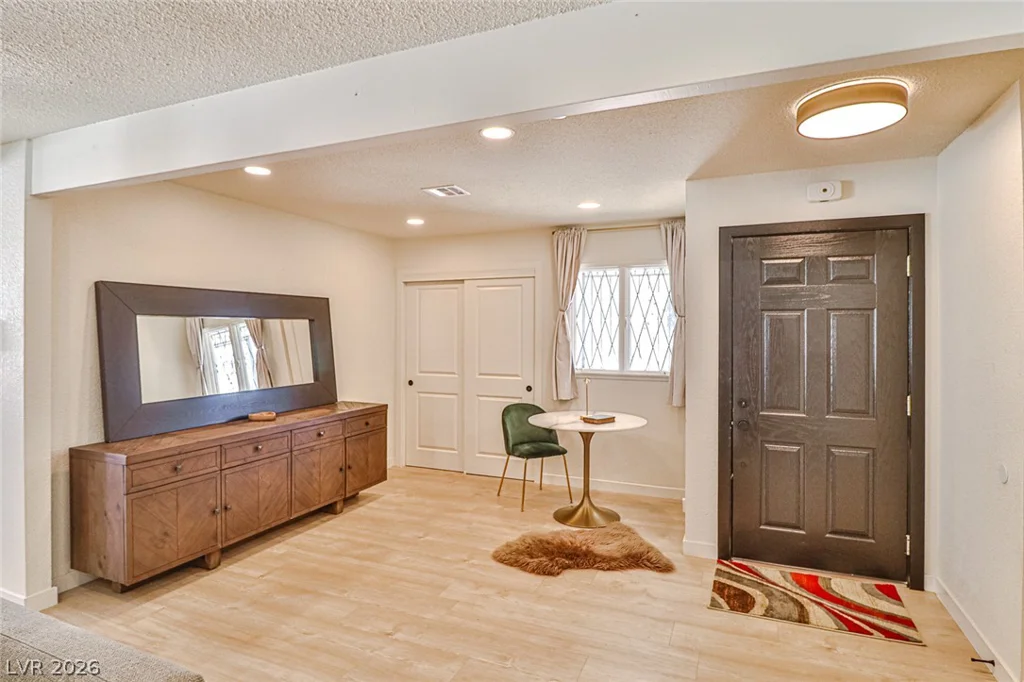 1605 Bryn Mawr, Las Vegas, NV 89102