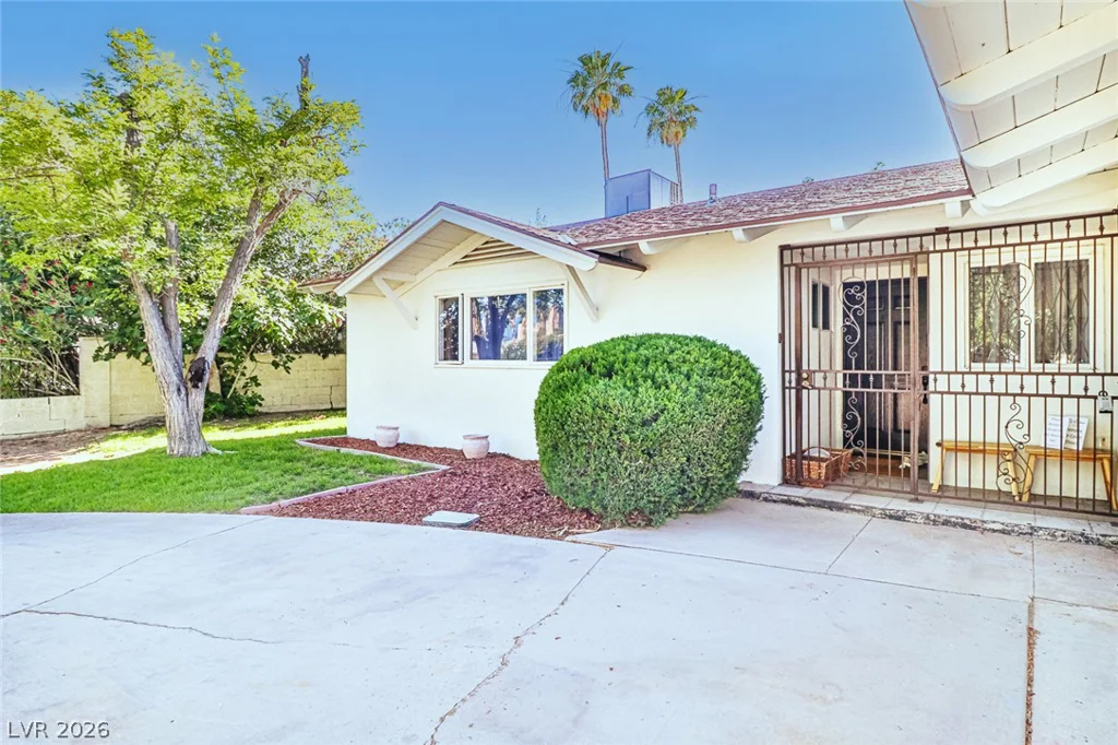 1605 Bryn Mawr, Las Vegas, NV 89102
