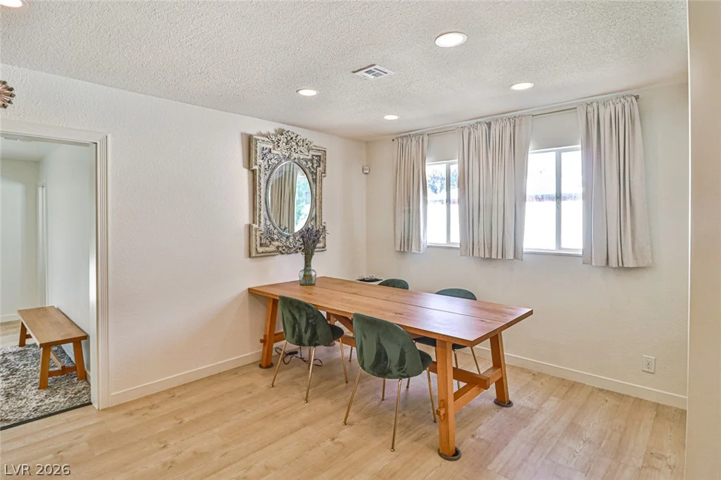 1605 Bryn Mawr, Las Vegas, NV 89102