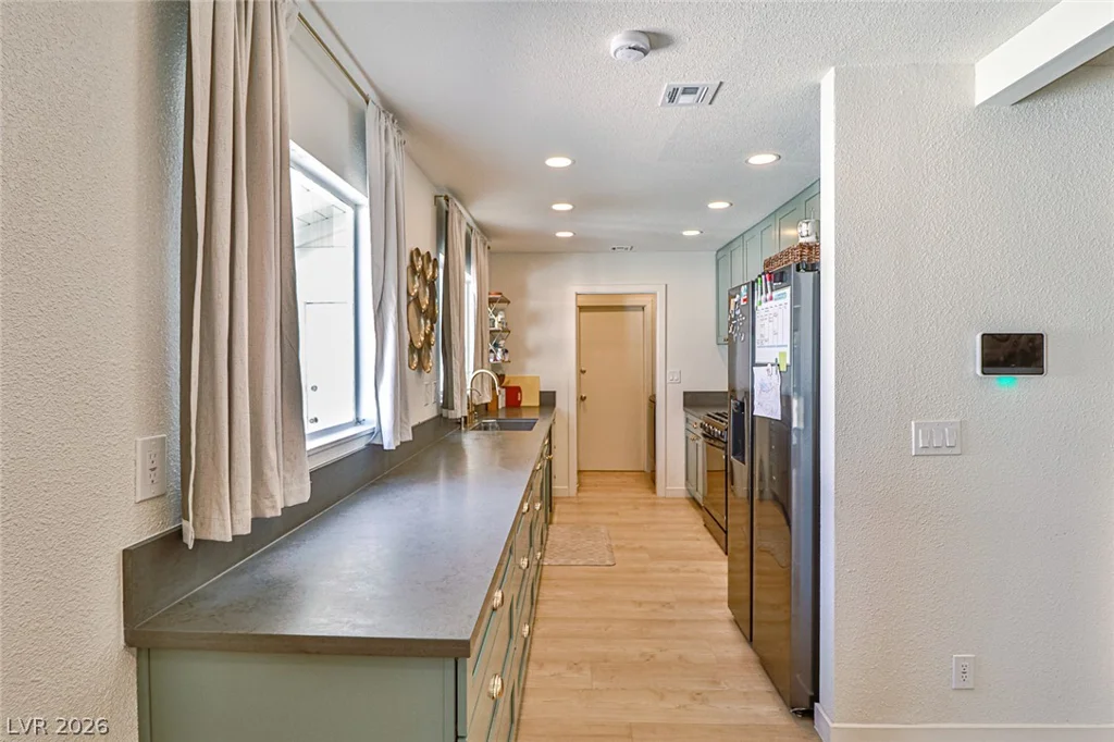 1605 Bryn Mawr, Las Vegas, NV 89102