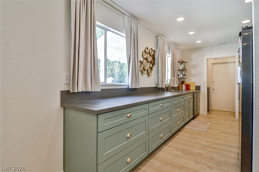 1605 Bryn Mawr, Las Vegas, NV 89102