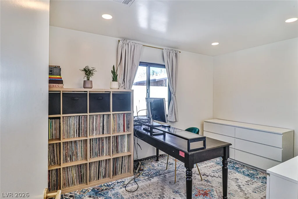 1605 Bryn Mawr, Las Vegas, NV 89102