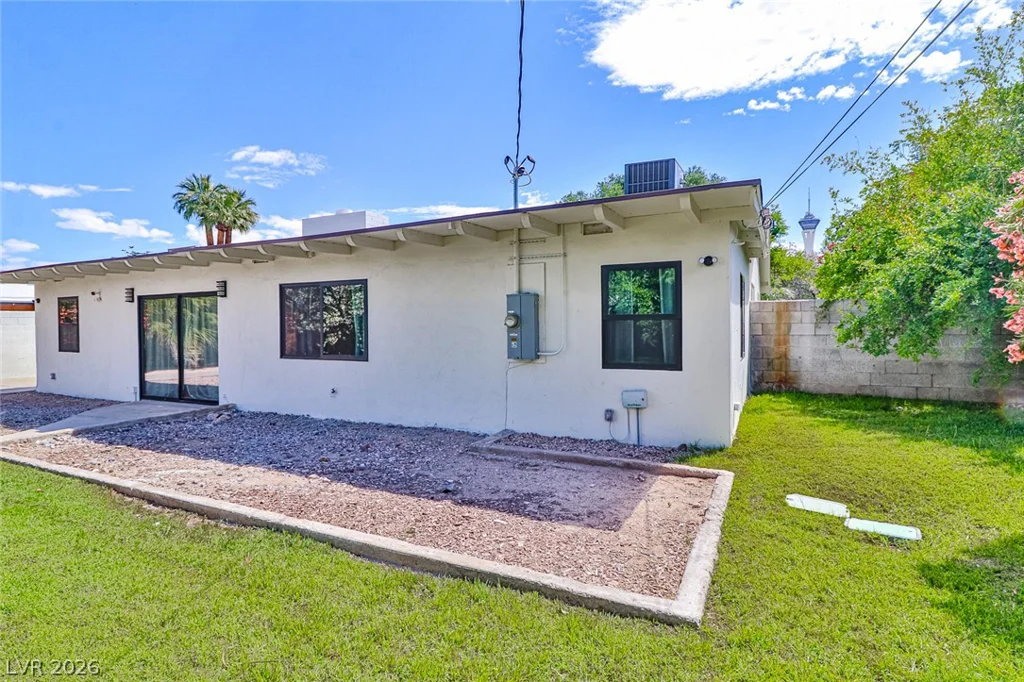 1605 Bryn Mawr, Las Vegas, NV 89102