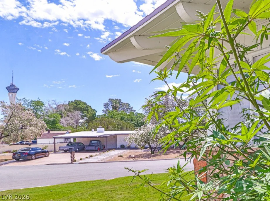 1605 Bryn Mawr, Las Vegas, NV 89102