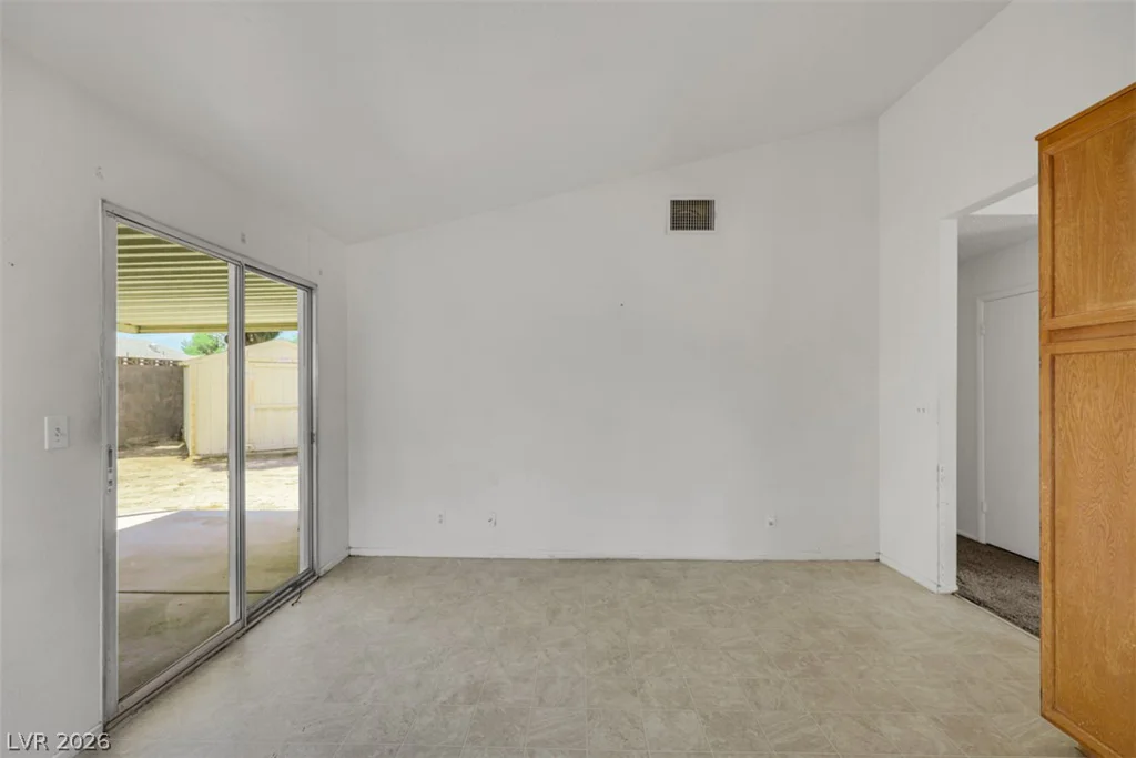 1707 Foxglove, Las Vegas, NV 89142
