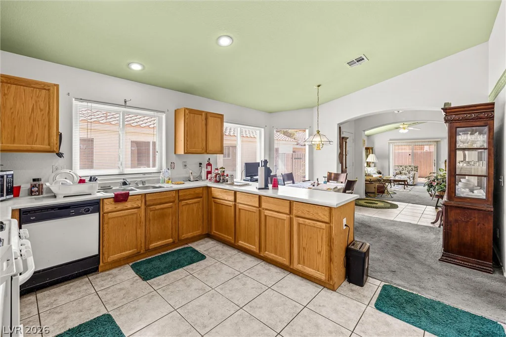7857 Delhi, Las Vegas, NV 89129