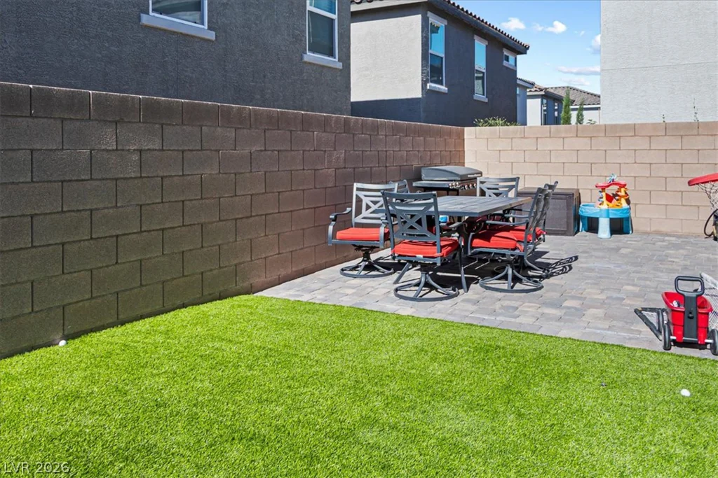 9170 Nostrand, Las Vegas, NV 89148