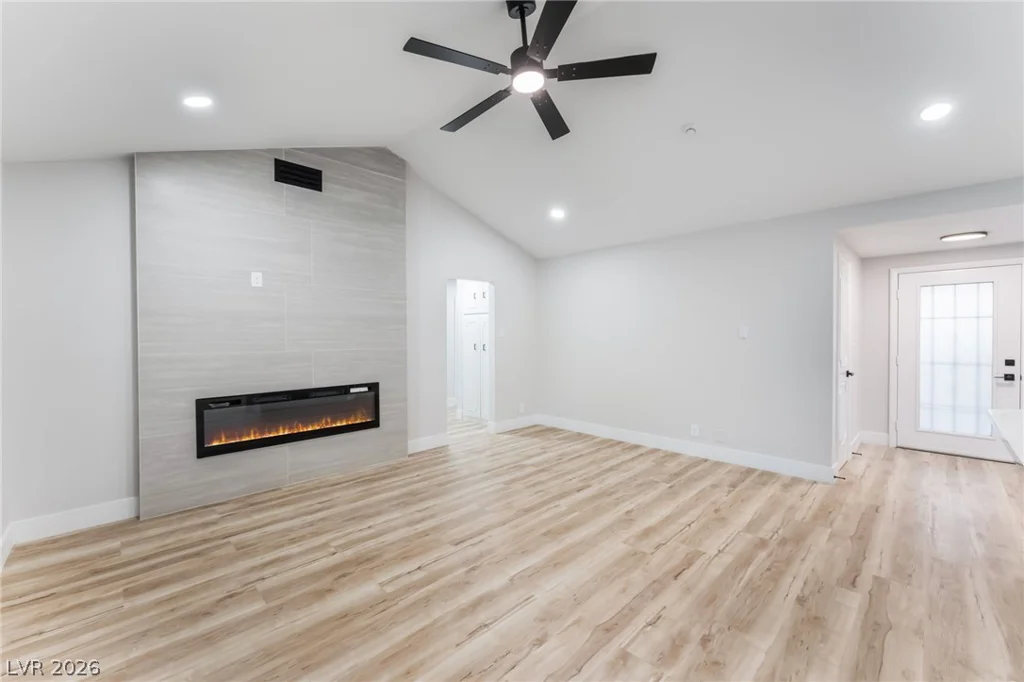 2550 Vegas Valley, Las Vegas, NV 89121