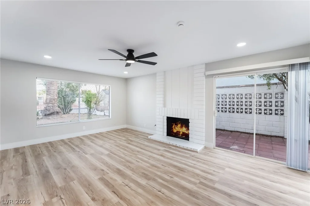 2550 Vegas Valley, Las Vegas, NV 89121