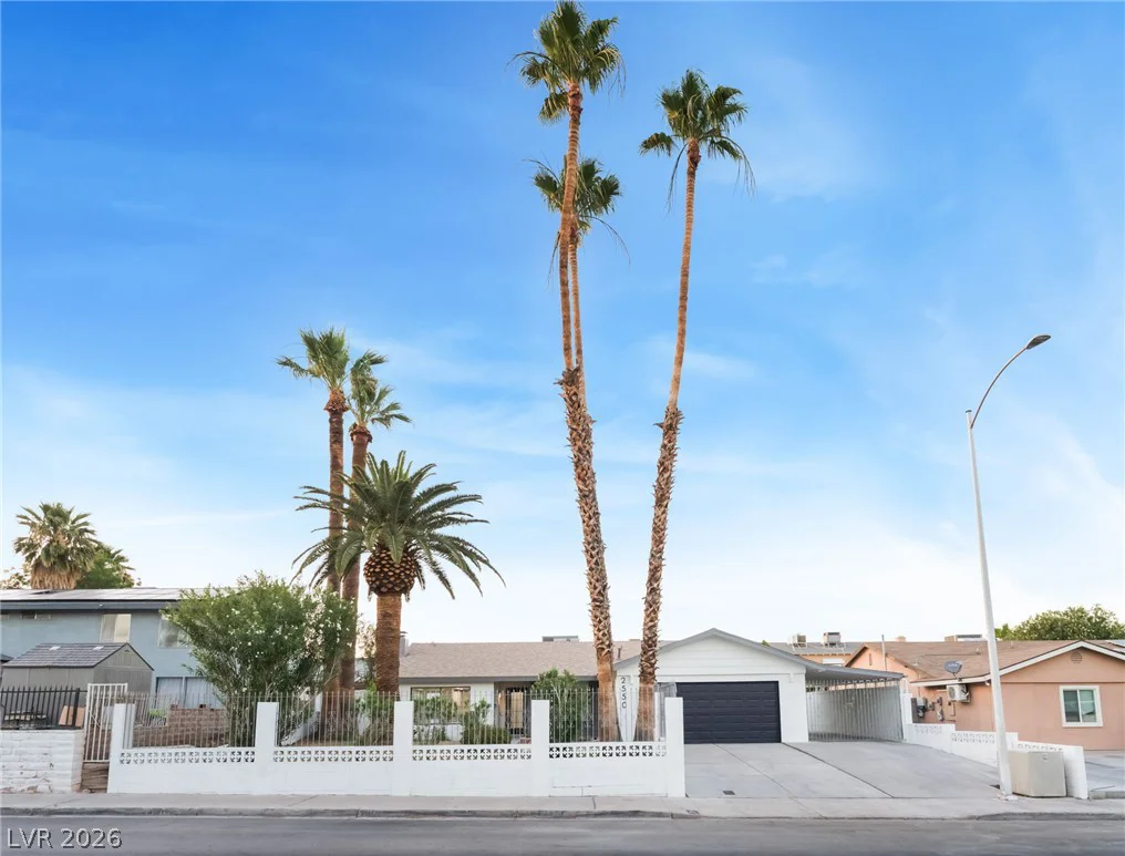 2550 Vegas Valley, Las Vegas, NV 89121