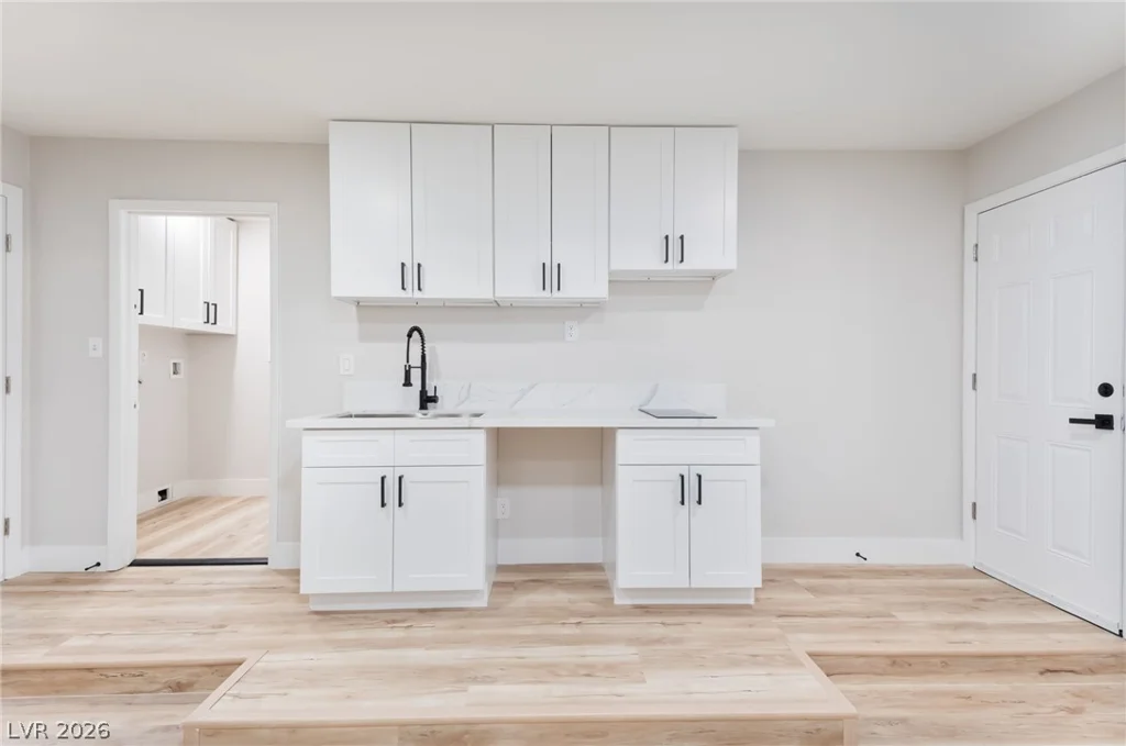 2550 Vegas Valley, Las Vegas, NV 89121