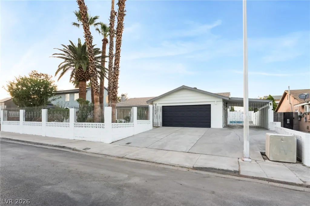 2550 Vegas Valley, Las Vegas, NV 89121