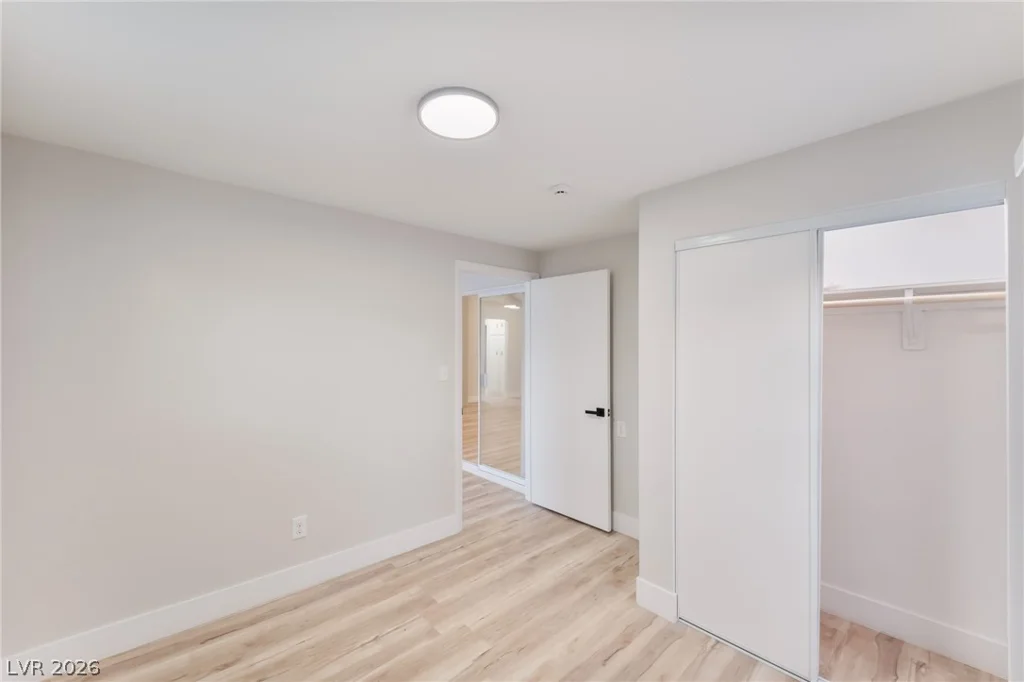 2550 Vegas Valley, Las Vegas, NV 89121