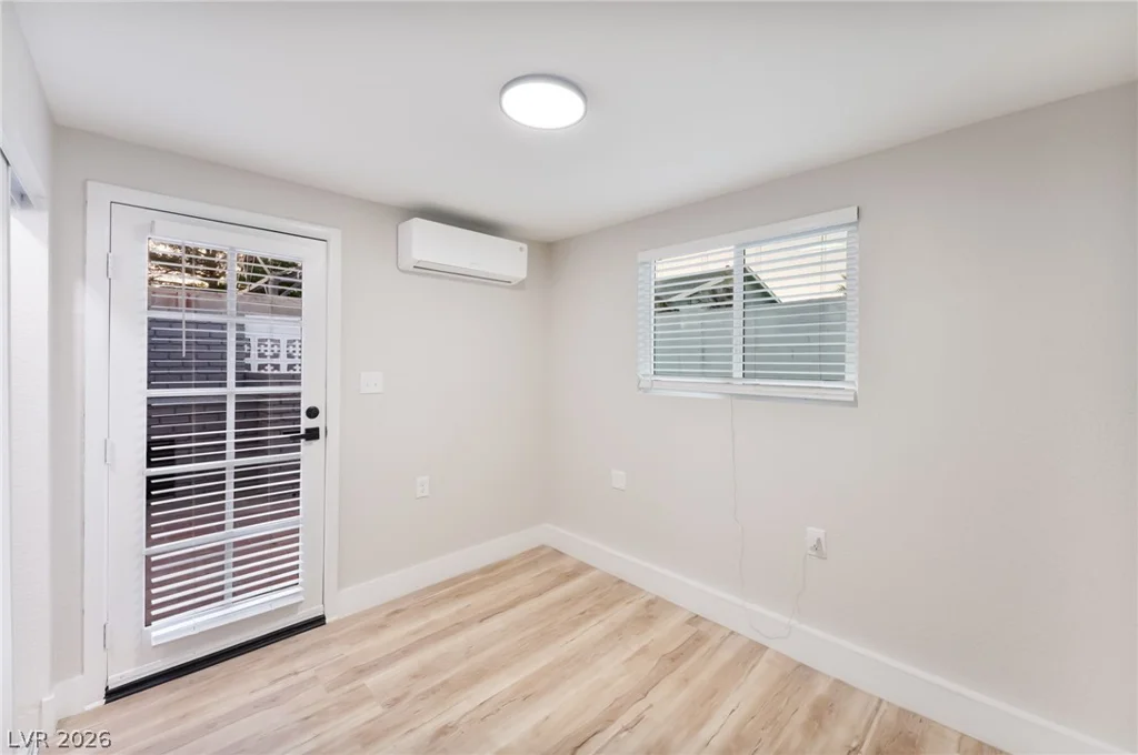 2550 Vegas Valley, Las Vegas, NV 89121