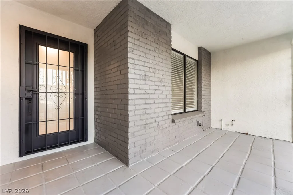 2550 Vegas Valley, Las Vegas, NV 89121