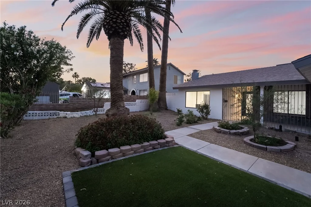 2550 Vegas Valley, Las Vegas, NV 89121