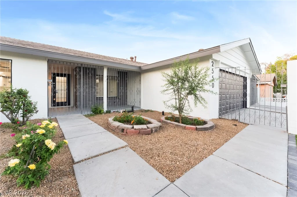 2550 Vegas Valley, Las Vegas, NV 89121
