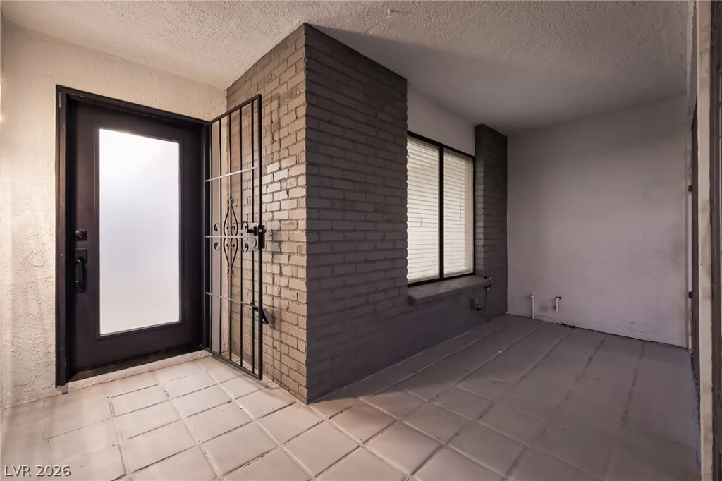 2550 Vegas Valley, Las Vegas, NV 89121