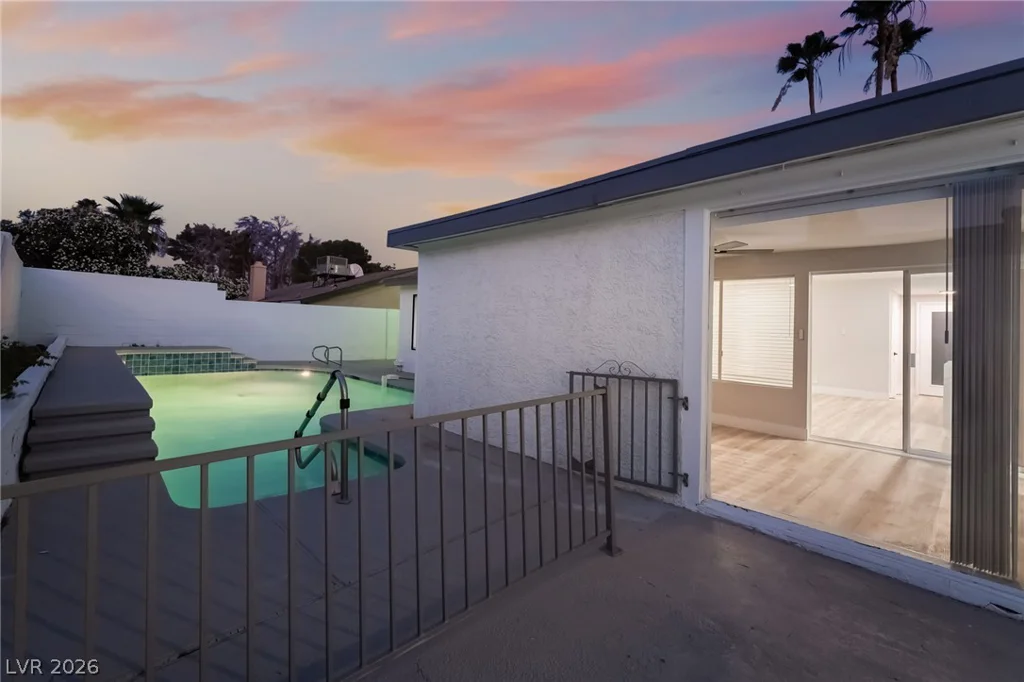 2550 Vegas Valley, Las Vegas, NV 89121