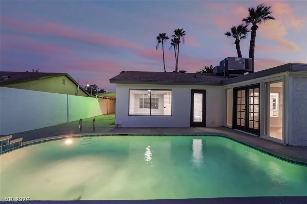 2550 Vegas Valley, Las Vegas, NV 89121