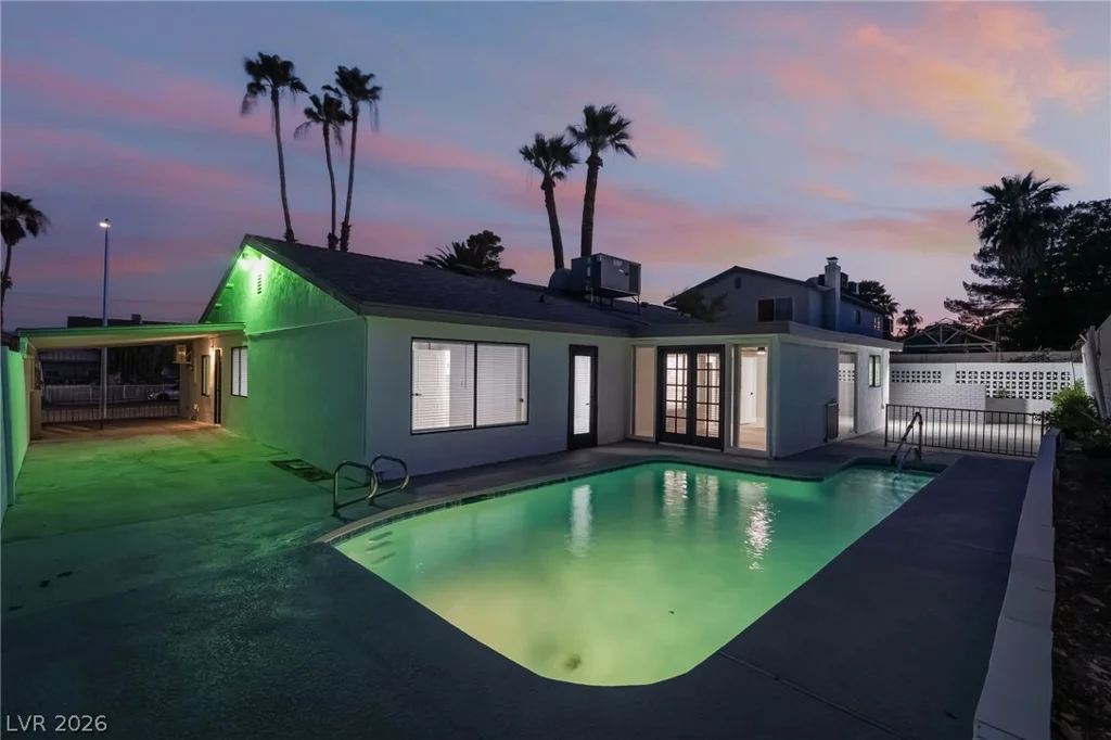 2550 Vegas Valley, Las Vegas, NV 89121